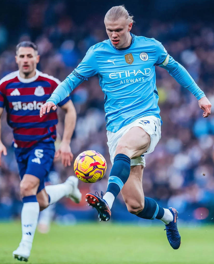 乐鱼官网-欧联关键时刻走向成谜，曼城止住颓势，态度坚定，轮换策略成焦点(周日023英超曼城vs曼联预测分析)